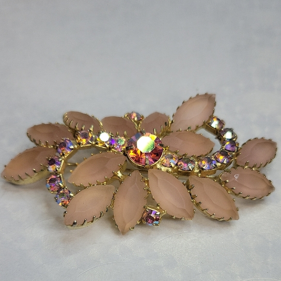 Jewelry - Vintage Juliana D&E Frosted Pink Navette & Aurora Borealis Brooch